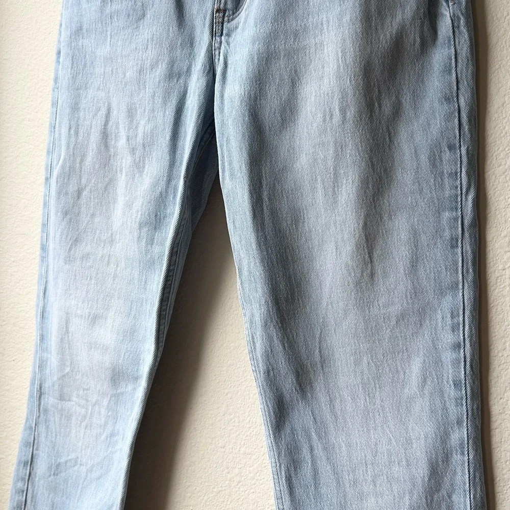 Abercrombie & Fitch High Rise Mom Jean Light Wash Sz 27